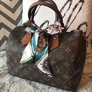 Authentic Louis Vuitton Monogram Speedy 25